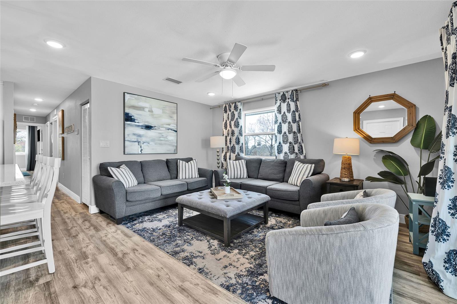 SHIP-A-HOEY CONDO - Residential
