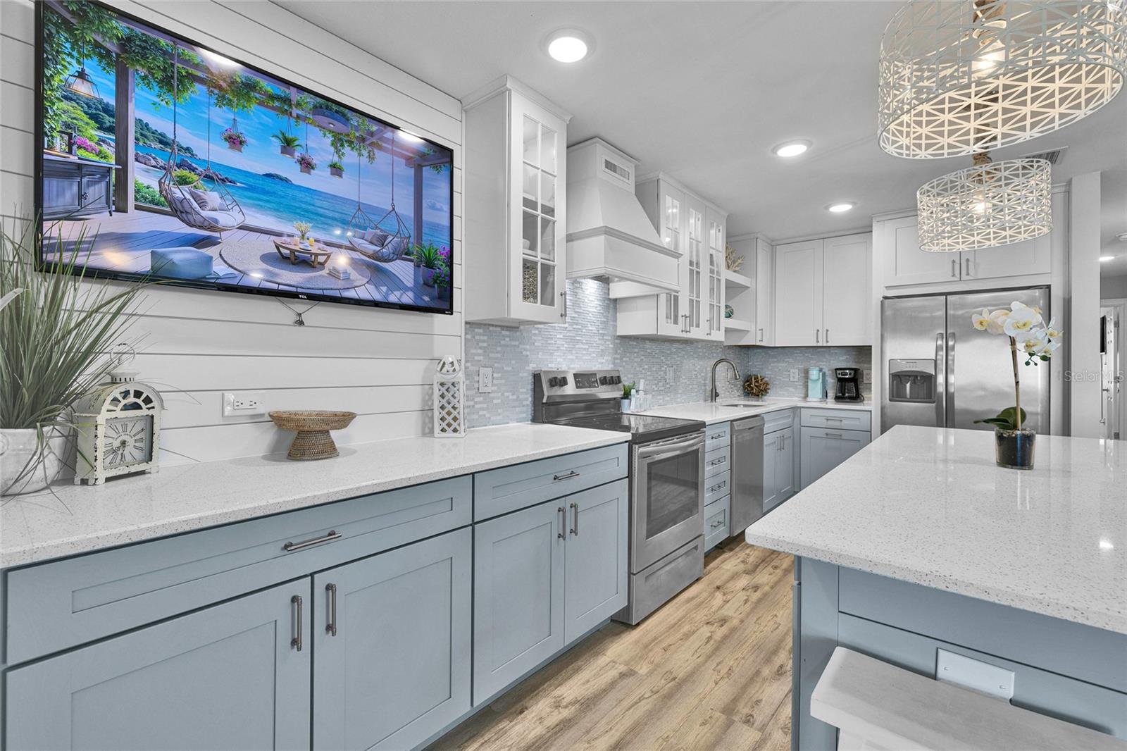 SHIP-A-HOEY CONDO - Residential