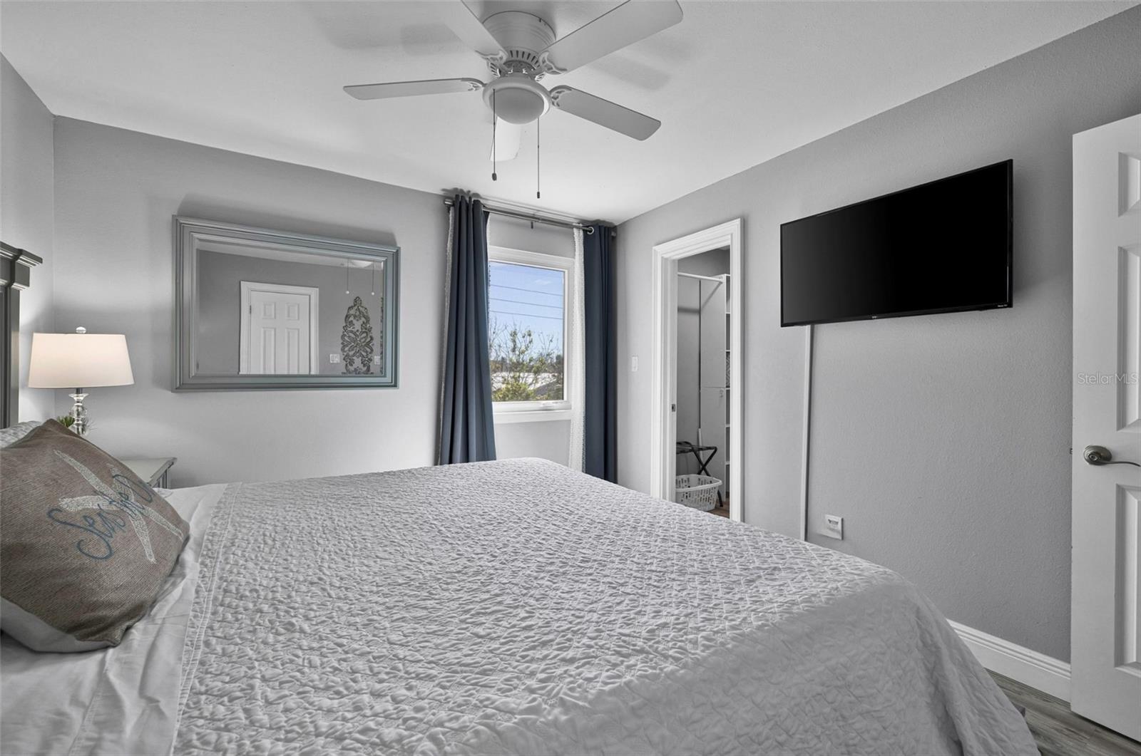 SHIP-A-HOEY CONDO - Residential