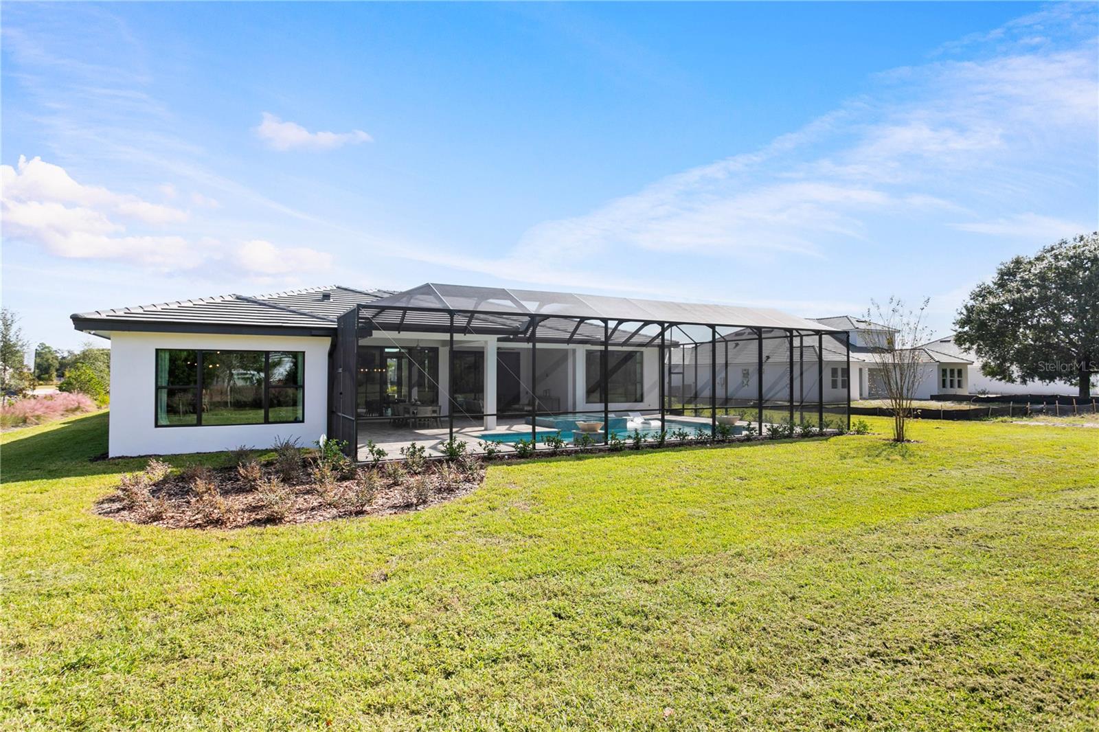VICTORIA LAKES - Residential