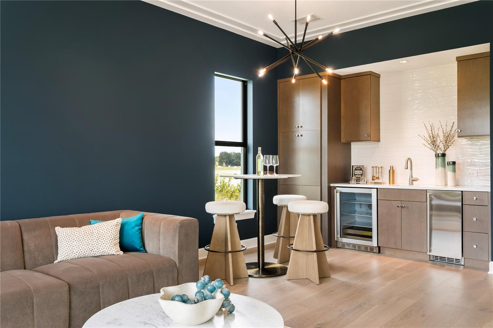 VICTORIA LAKES - Residential