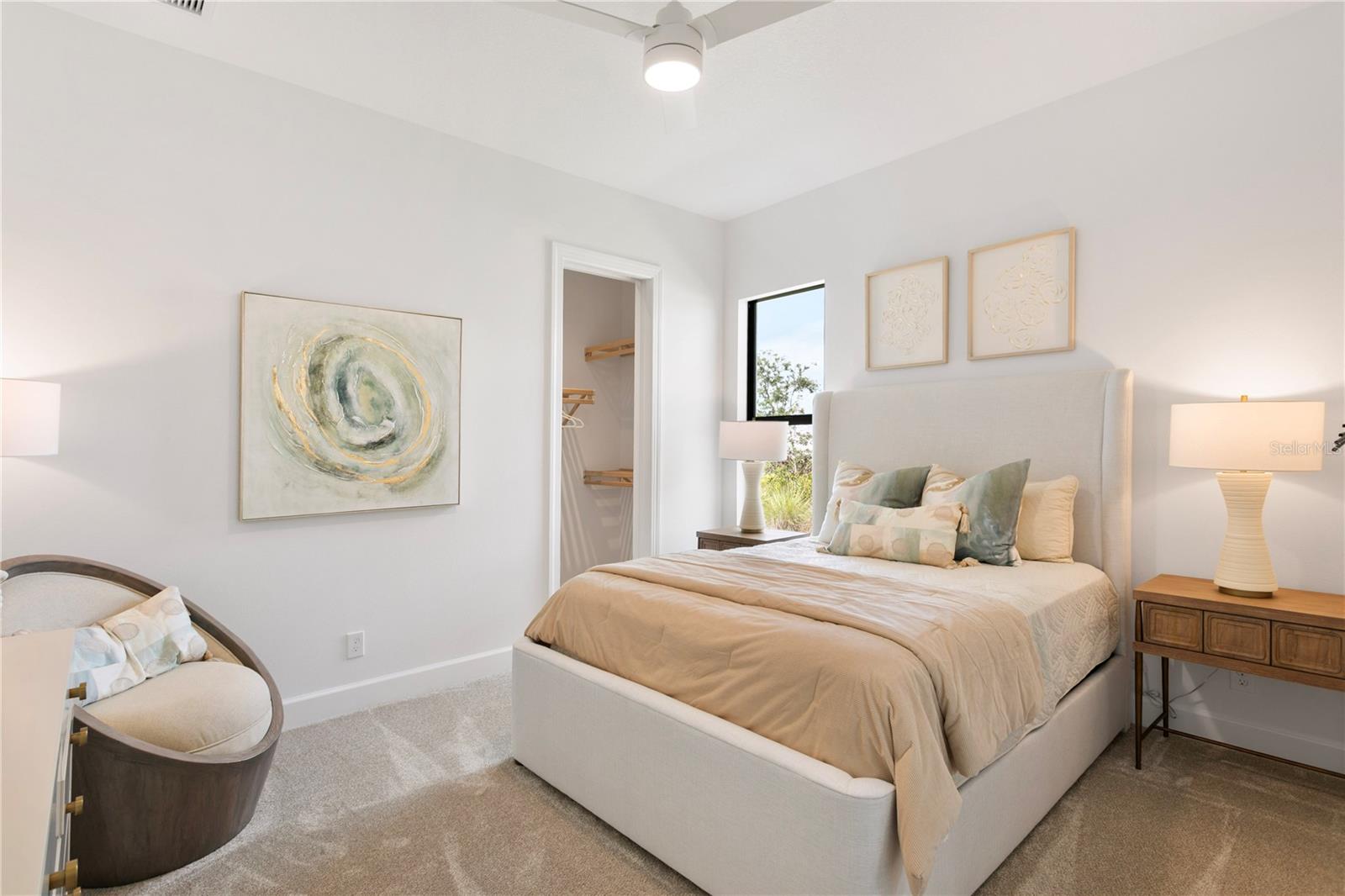 VICTORIA LAKES - Residential