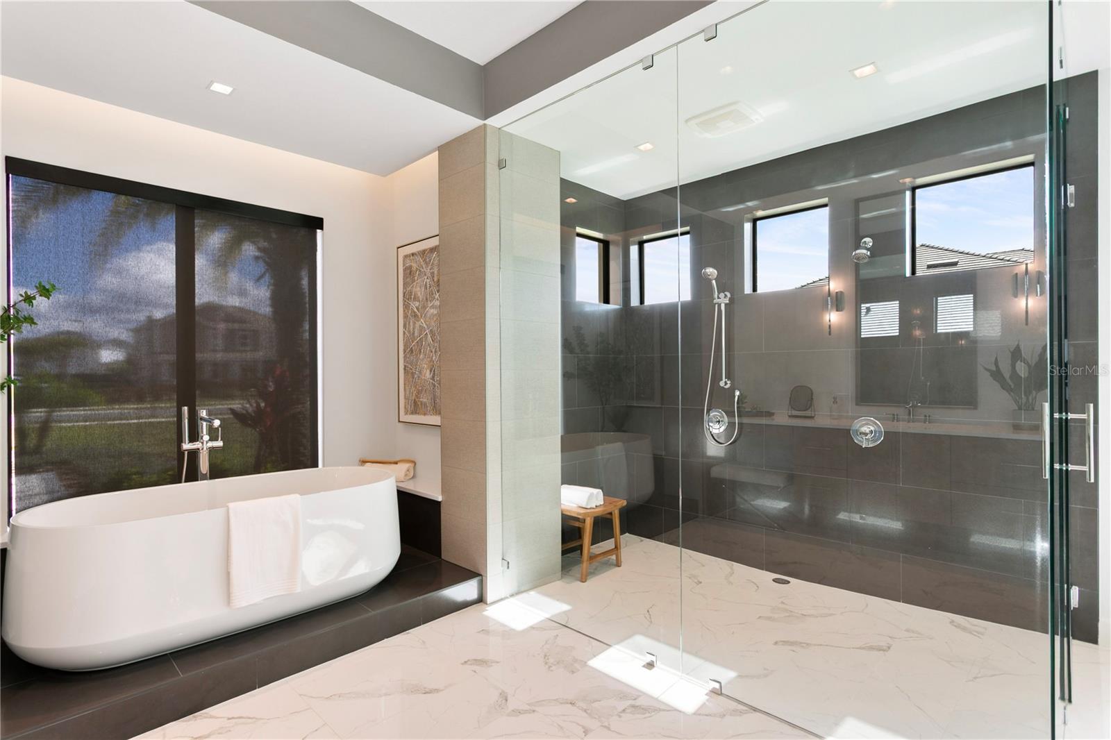 VICTORIA LAKES - Residential