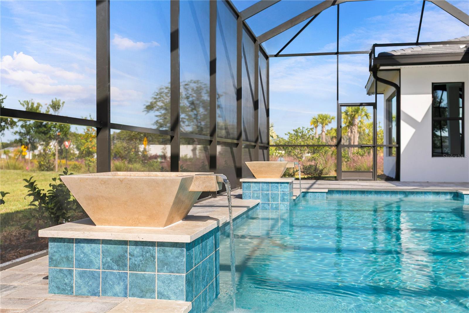 VICTORIA LAKES - Residential