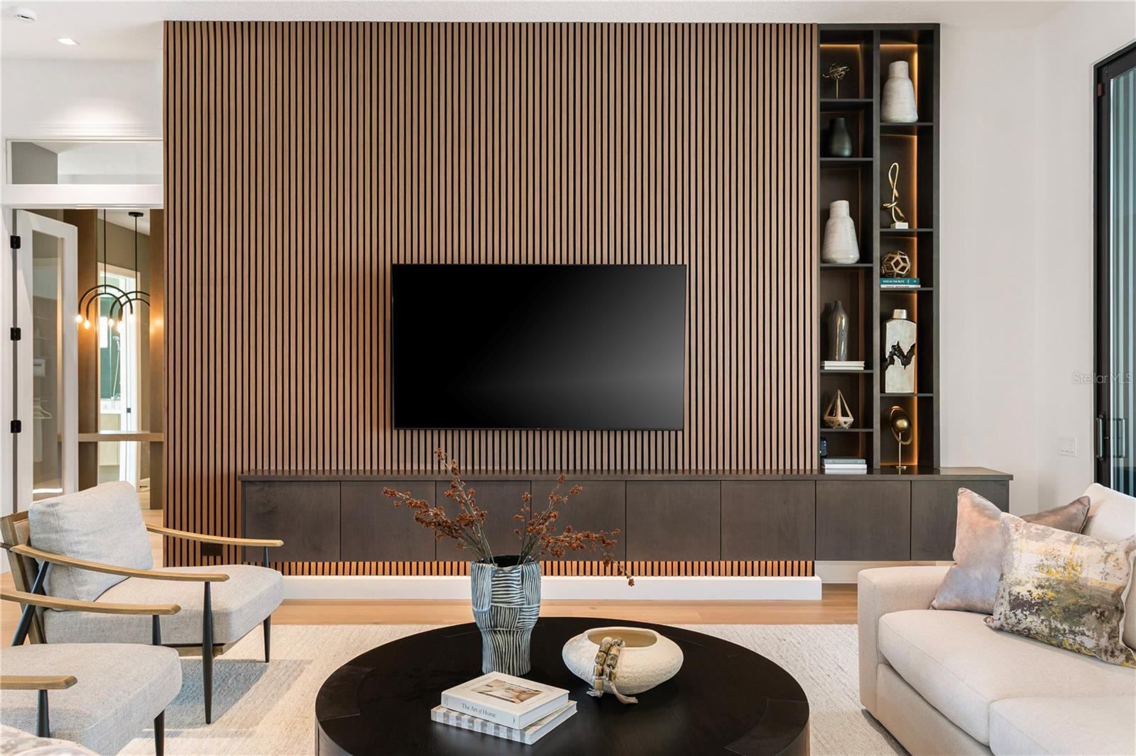 VICTORIA LAKES - Residential