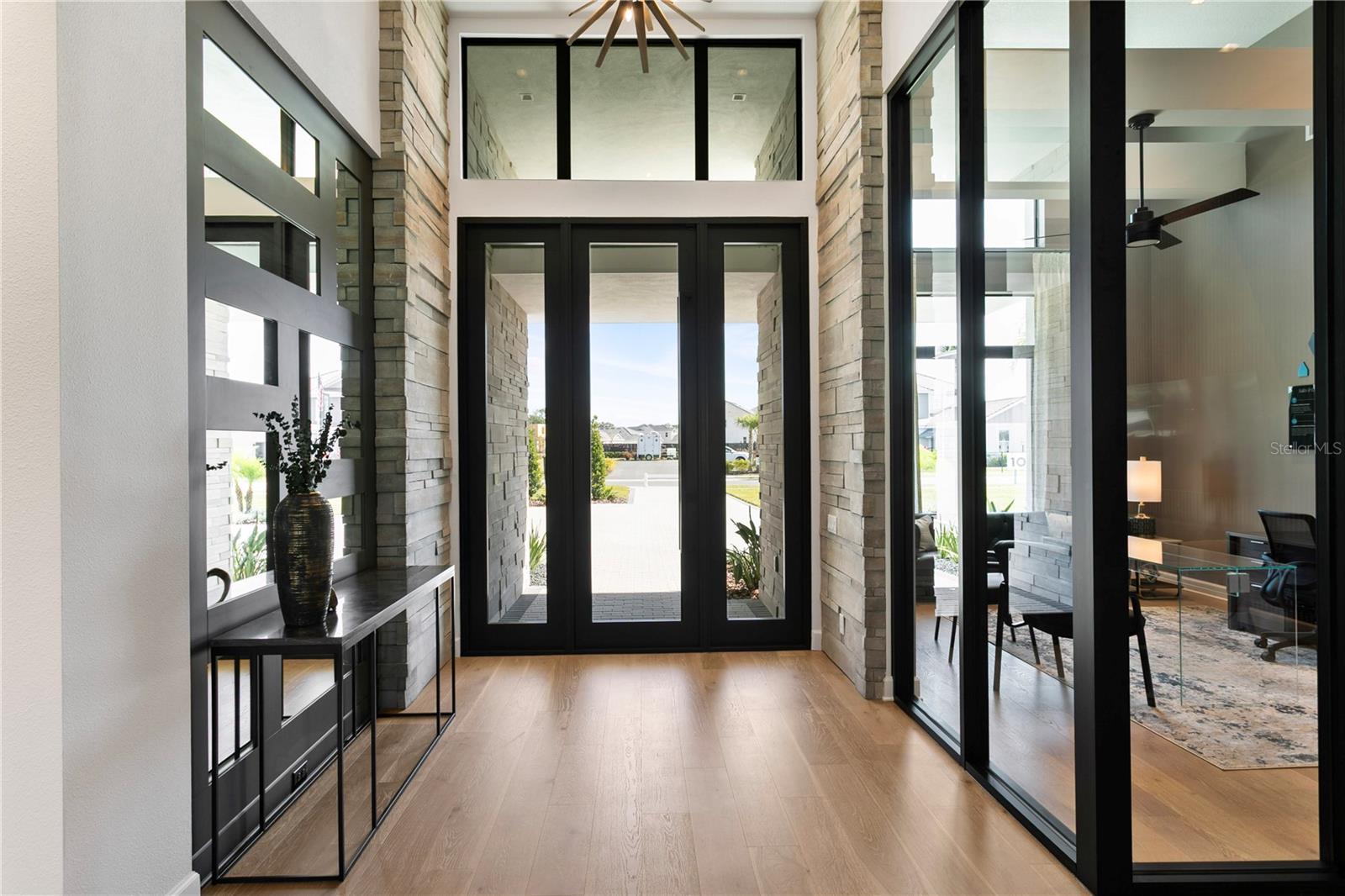 VICTORIA LAKES - Residential