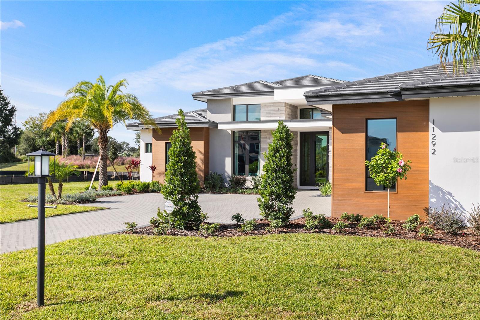 VICTORIA LAKES - Residential