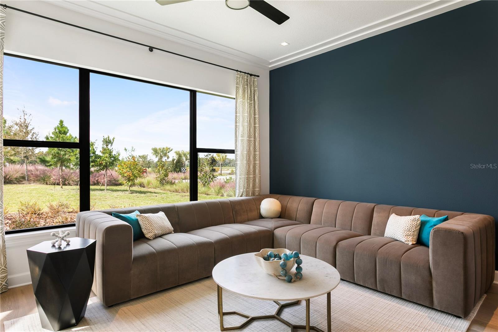 VICTORIA LAKES - Residential