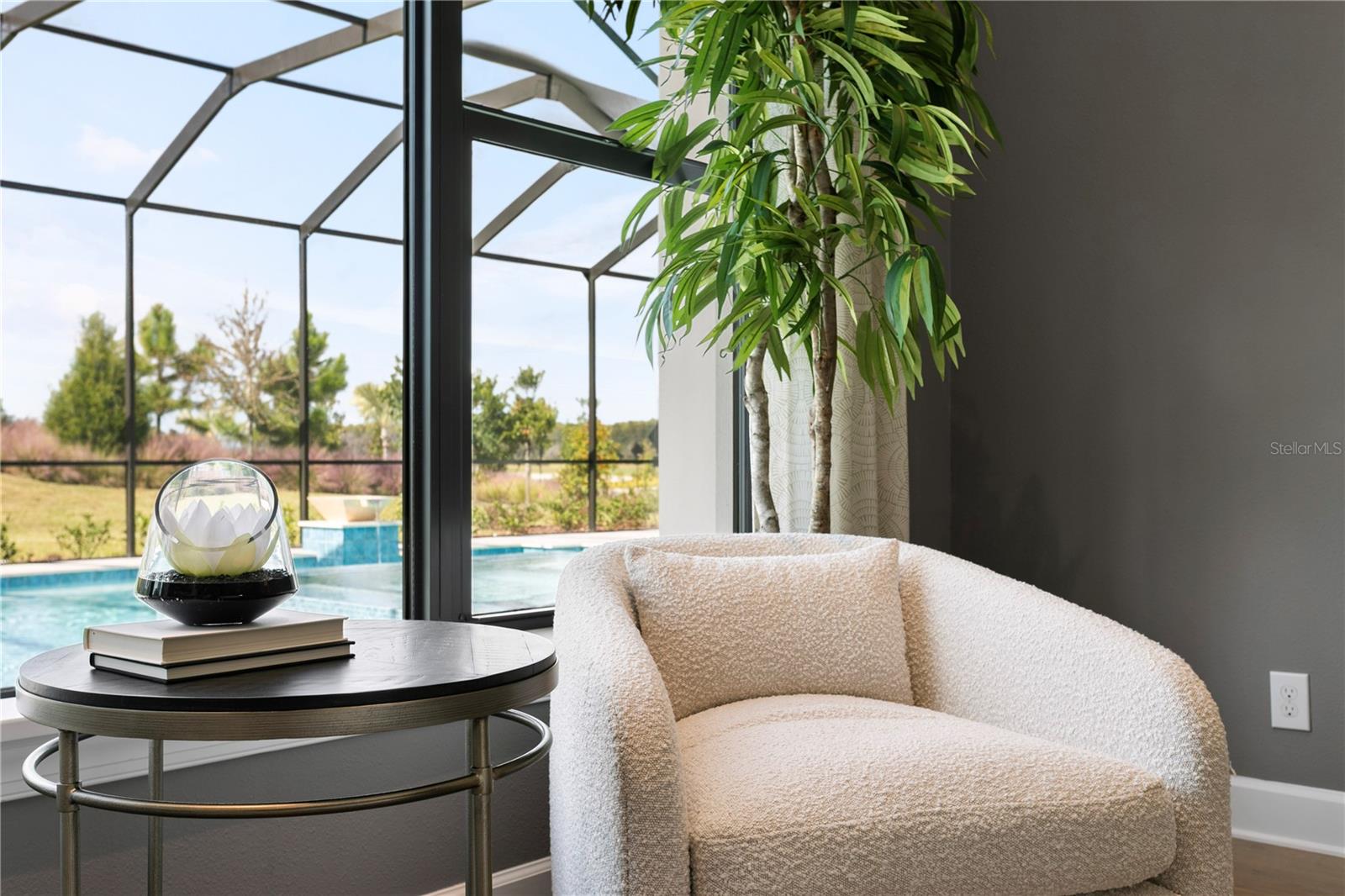 VICTORIA LAKES - Residential