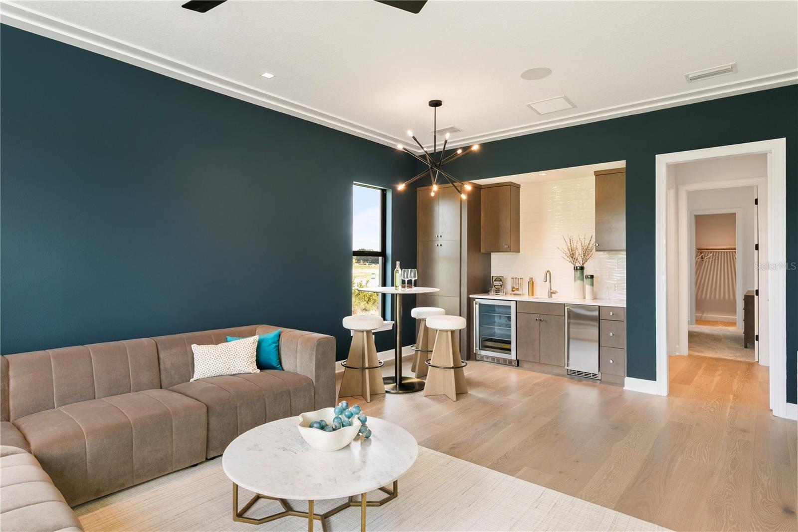 VICTORIA LAKES - Residential