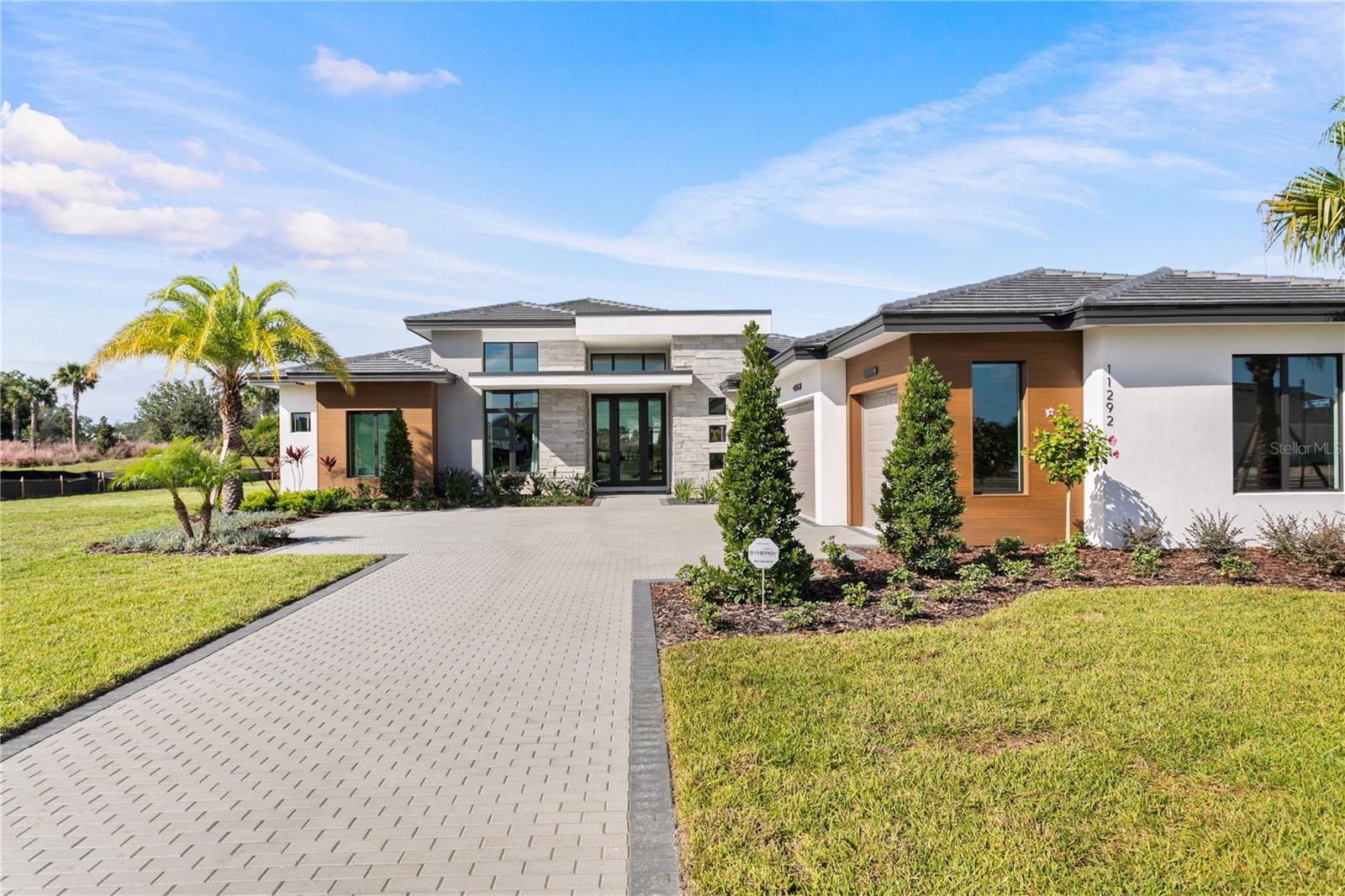 VICTORIA LAKES - Residential