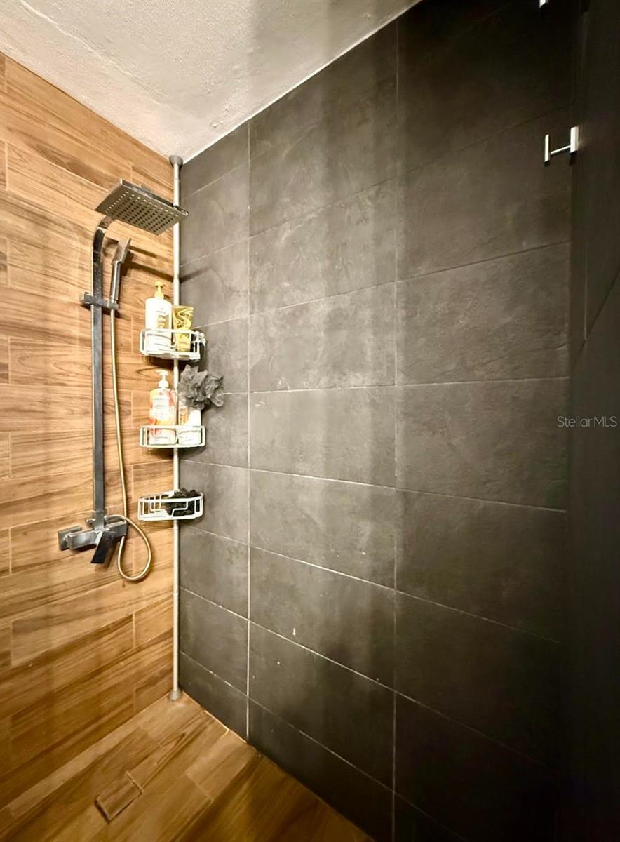 COND PASEOMONTE - Residential