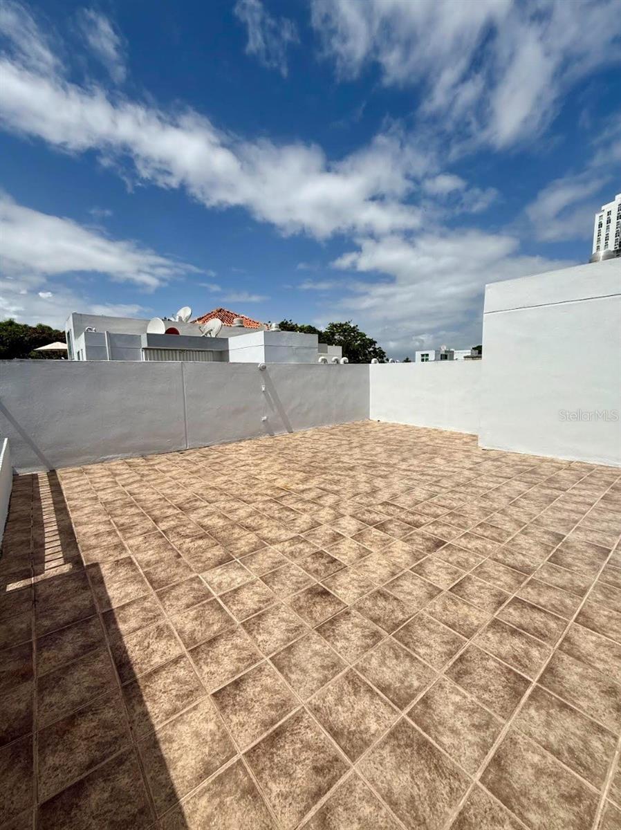COND PASEOMONTE - Residential