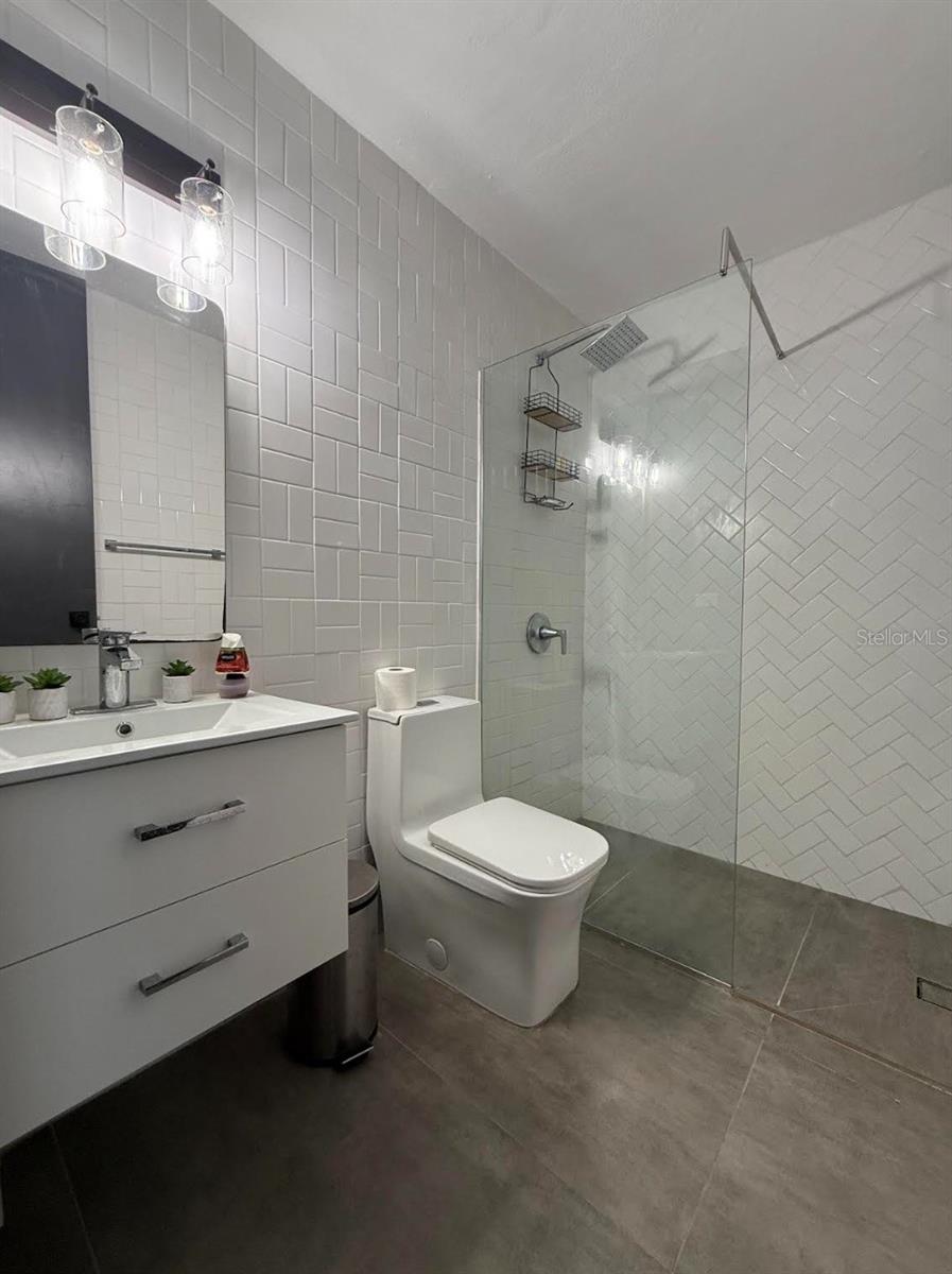 COND PASEOMONTE - Residential
