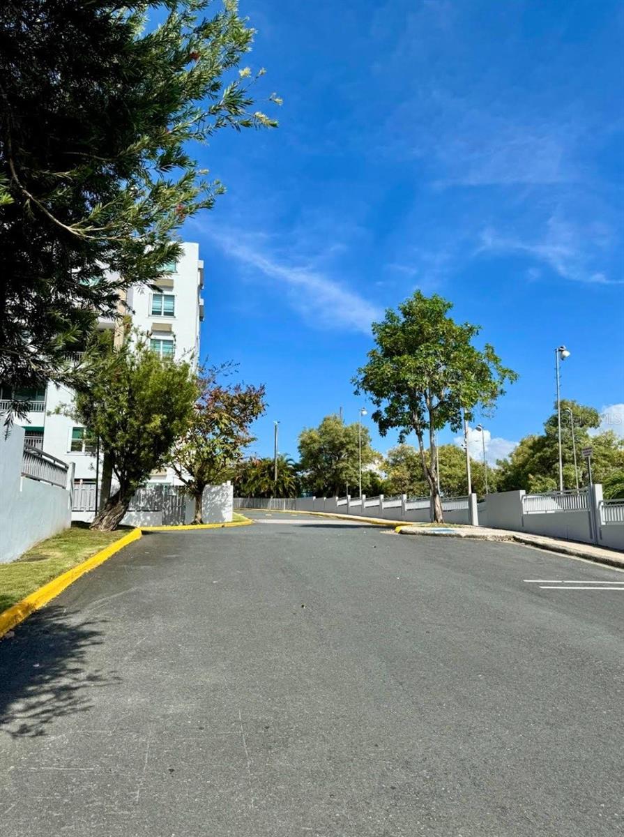 COND PASEOMONTE - Residential