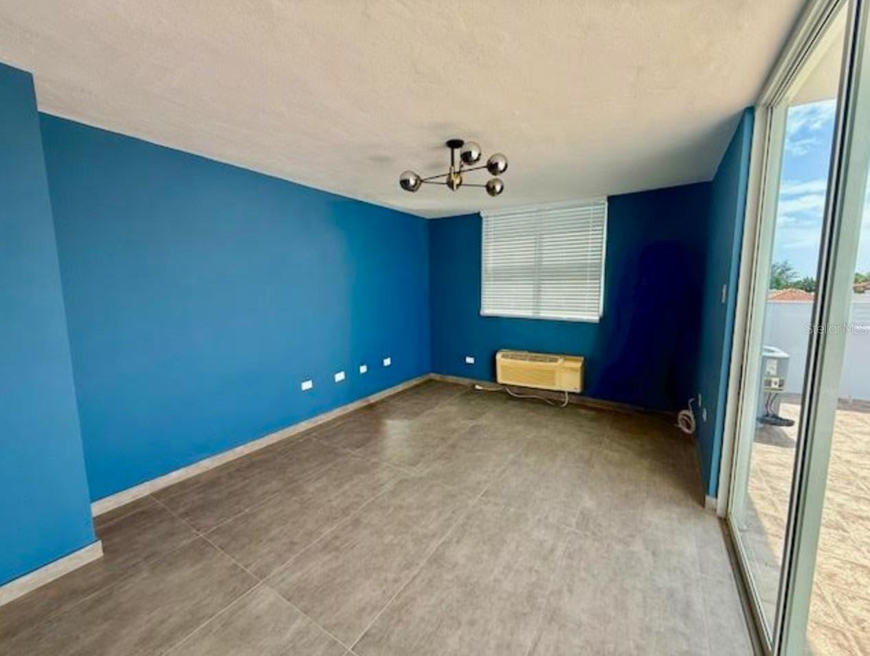 COND PASEOMONTE - Residential