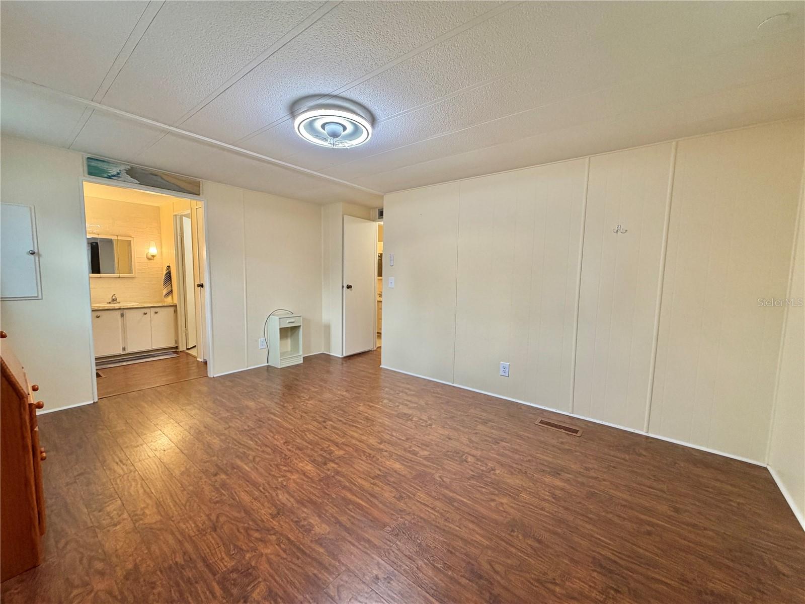 HAWTHORNE AT LEESBURG A COOP - Residential