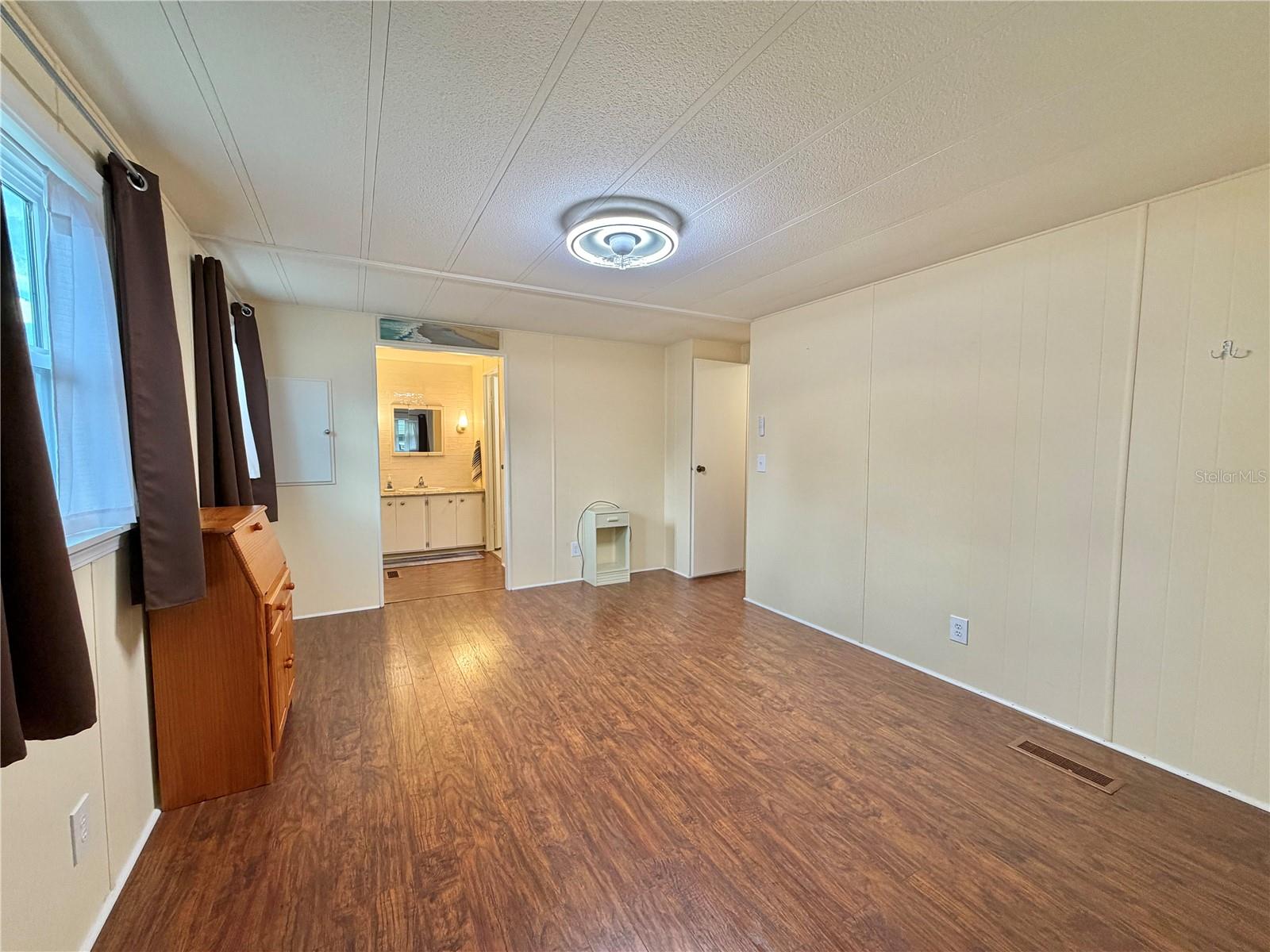 HAWTHORNE AT LEESBURG A COOP - Residential
