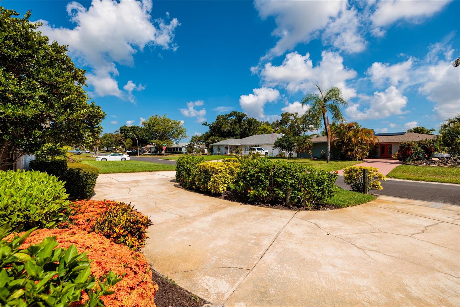 CROSSROADS ESTATES 1ST ADD - Residential