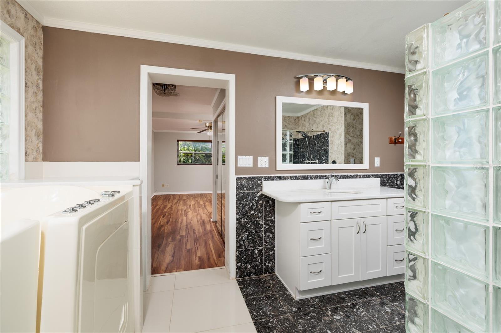 CROSSROADS ESTATES 1ST ADD - Residential