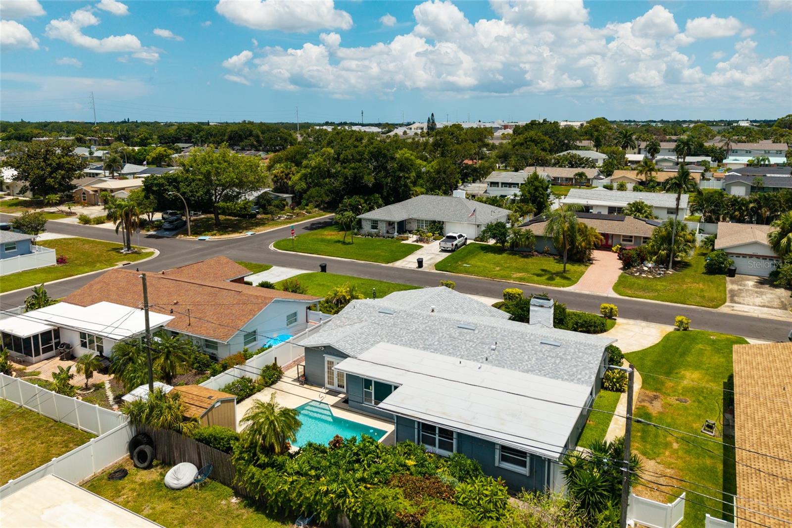 CROSSROADS ESTATES 1ST ADD - Residential