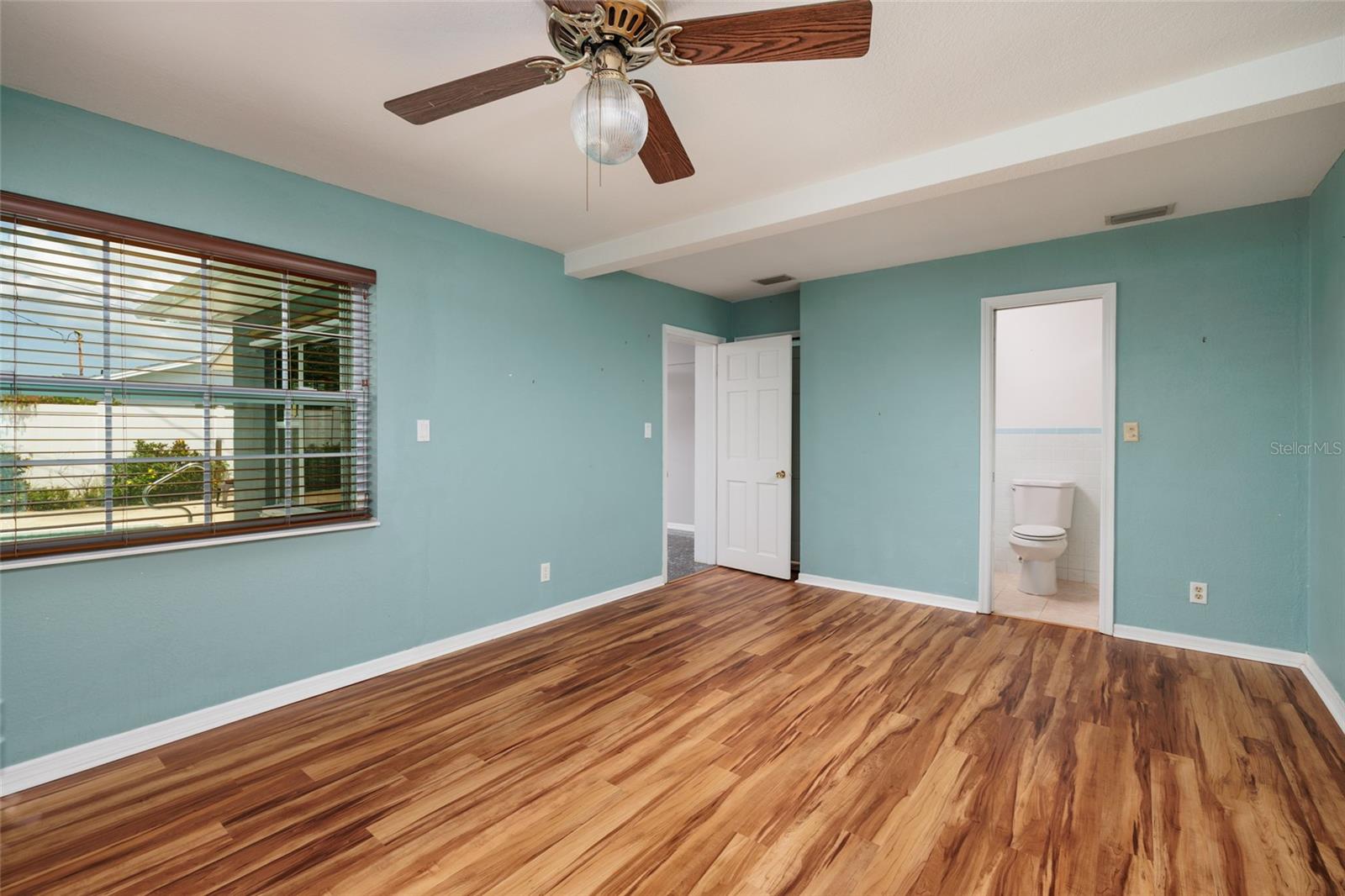 CROSSROADS ESTATES 1ST ADD - Residential