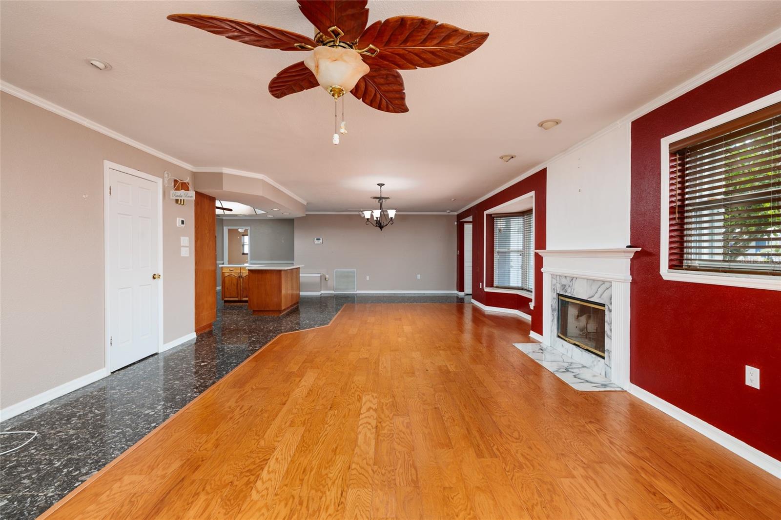 CROSSROADS ESTATES 1ST ADD - Residential
