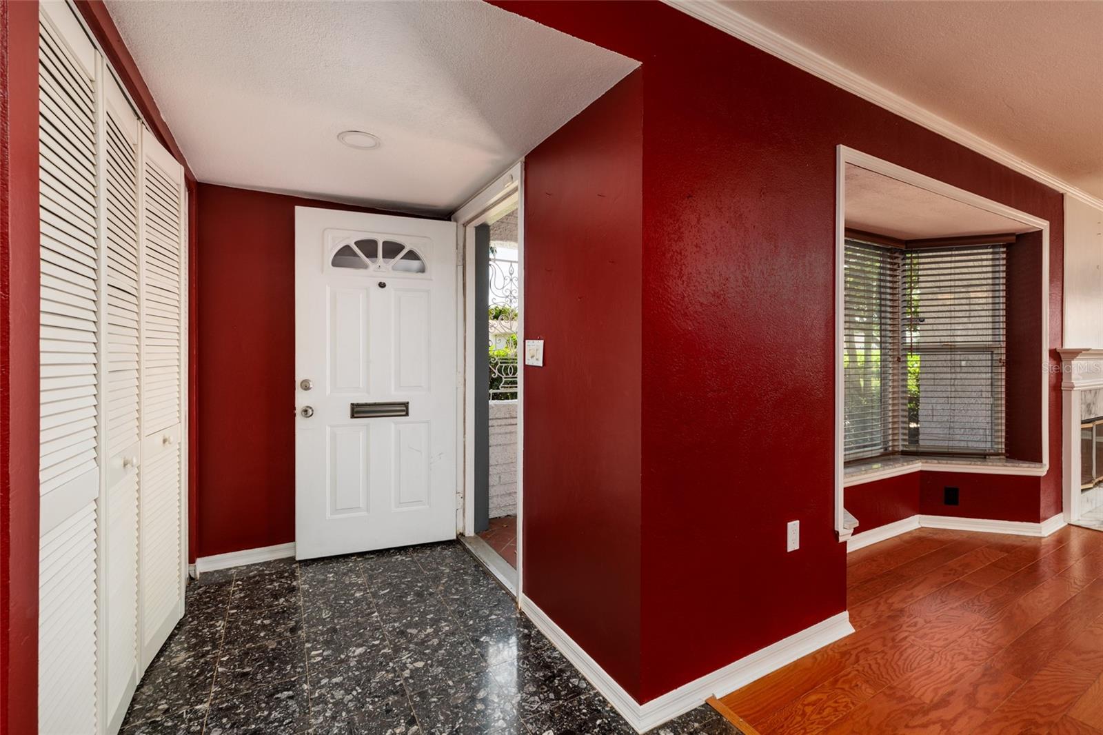 CROSSROADS ESTATES 1ST ADD - Residential
