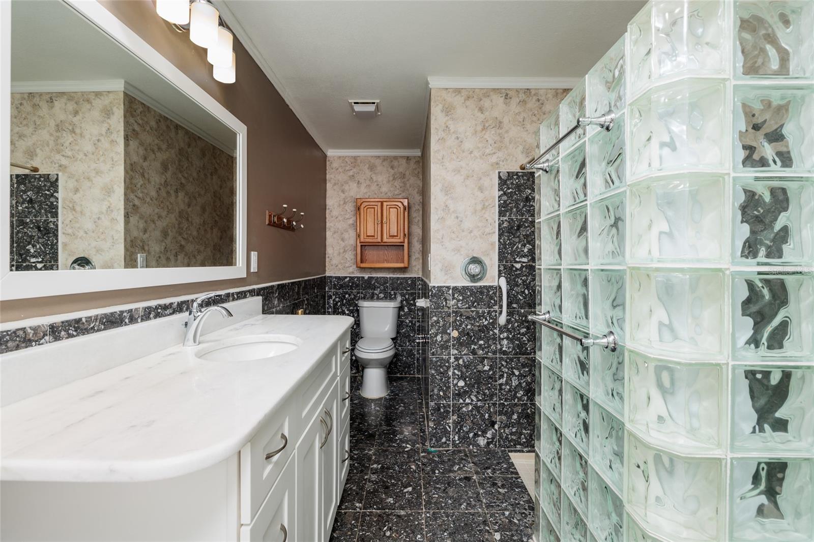 CROSSROADS ESTATES 1ST ADD - Residential