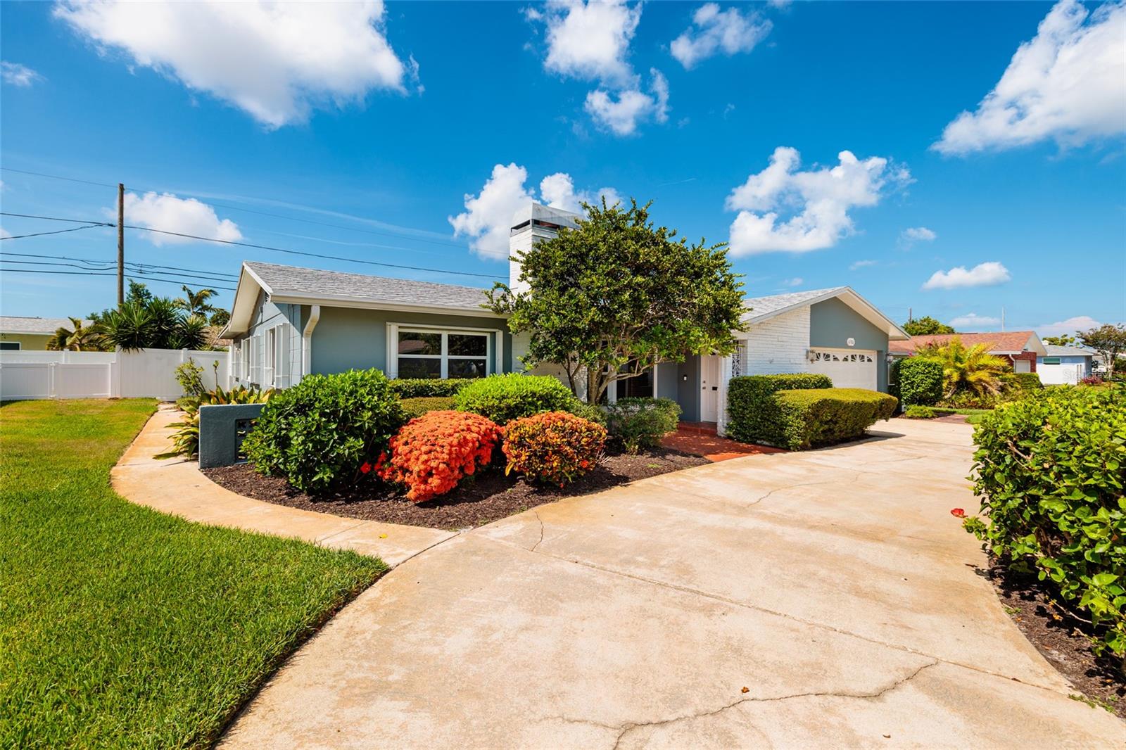 CROSSROADS ESTATES 1ST ADD - Residential