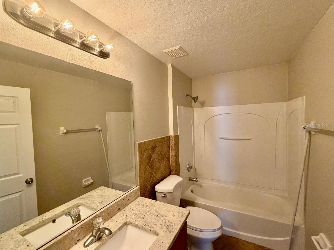 DELTONA LAKES UNIT 44 - Residential Lease