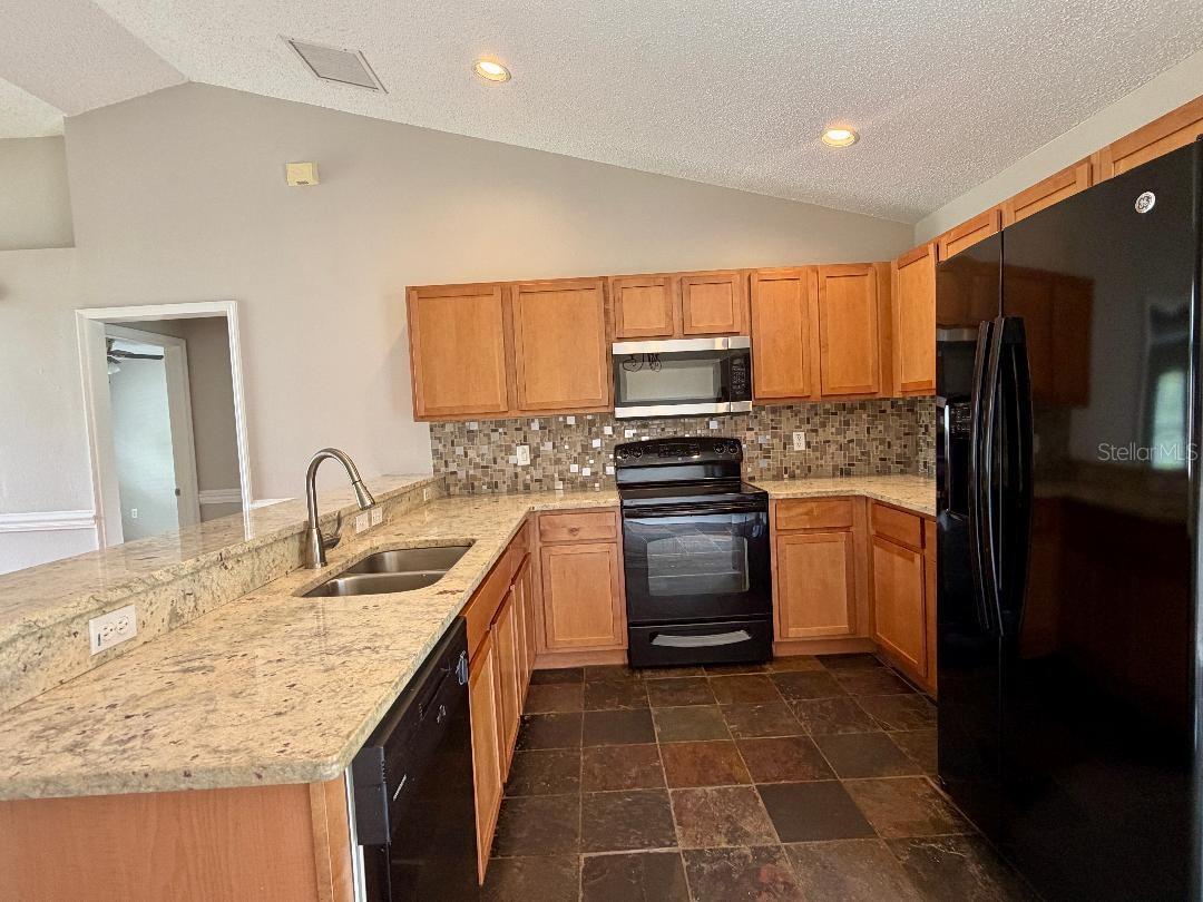 DELTONA LAKES UNIT 44 - Residential Lease