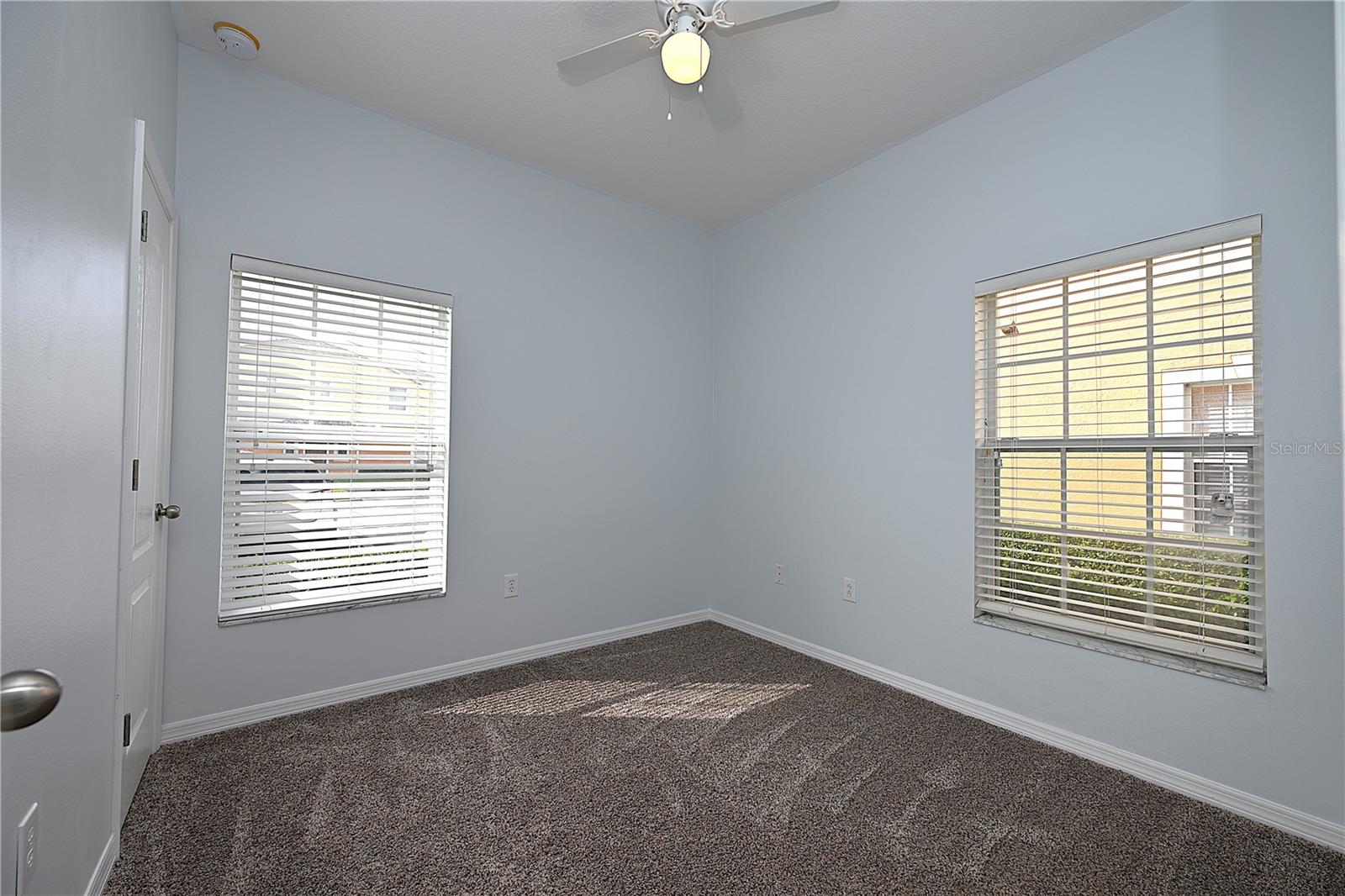 AUTUMNWOOD GROVE - Residential Lease