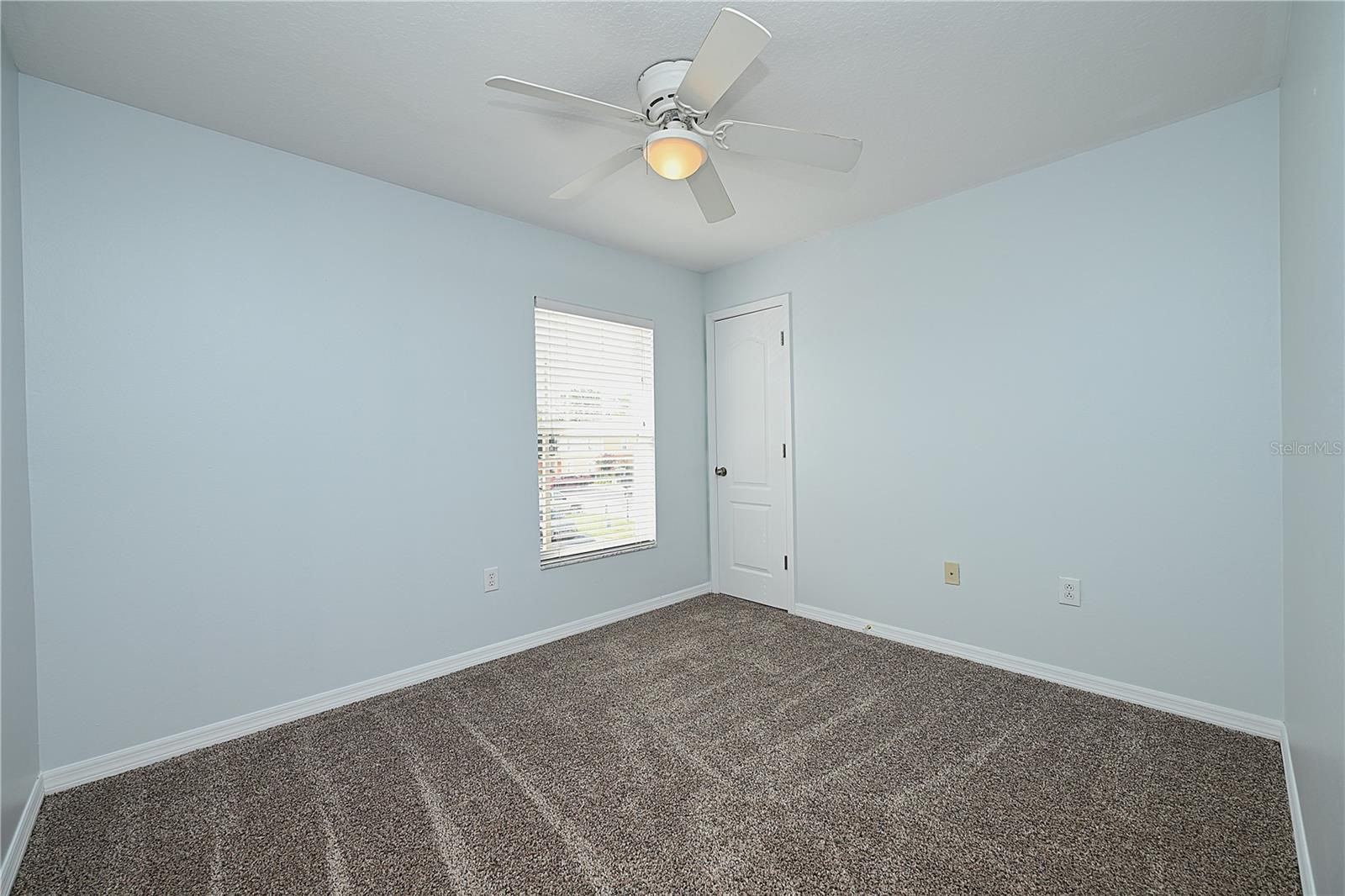 AUTUMNWOOD GROVE - Residential Lease