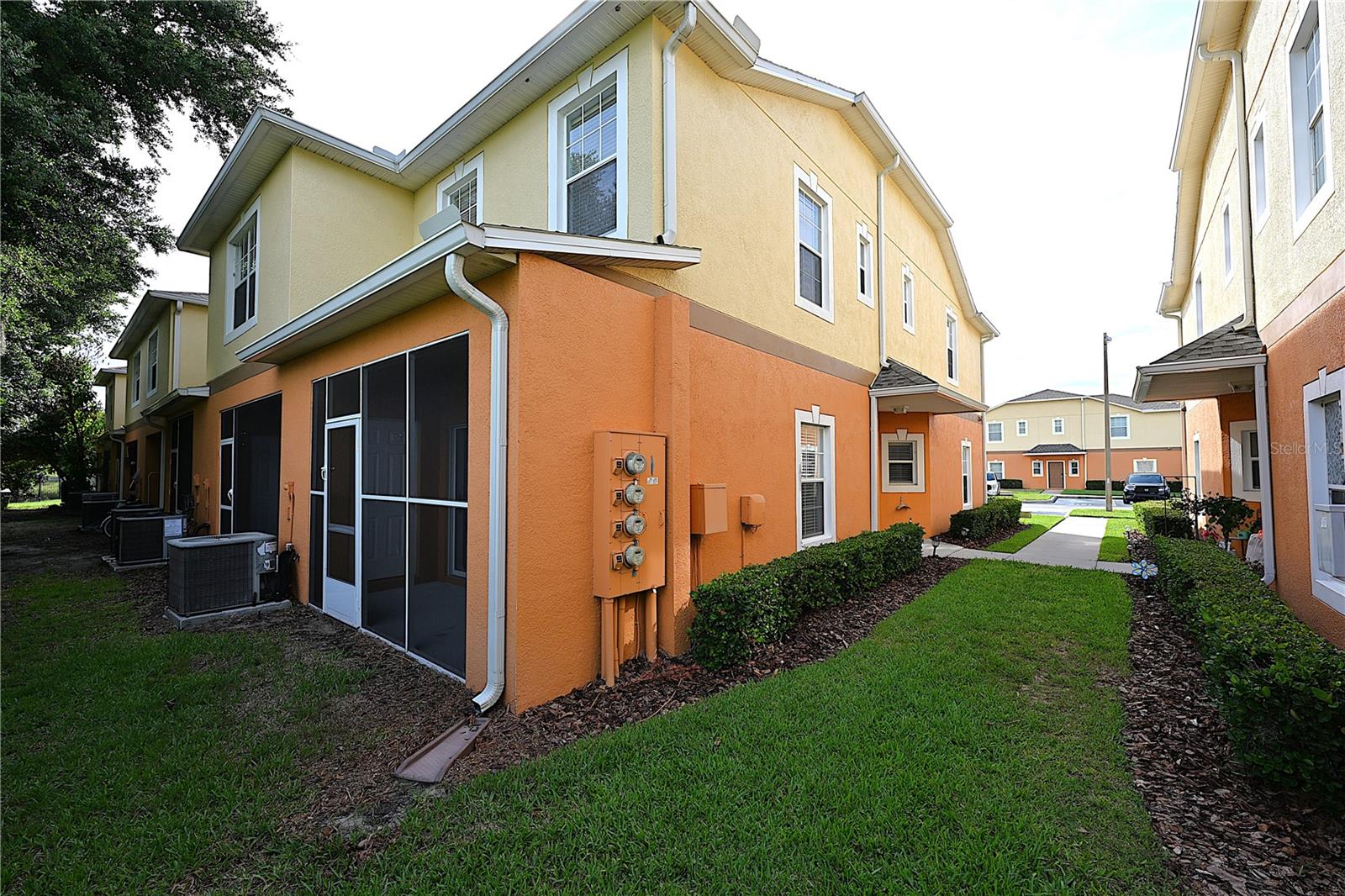 AUTUMNWOOD GROVE - Residential Lease