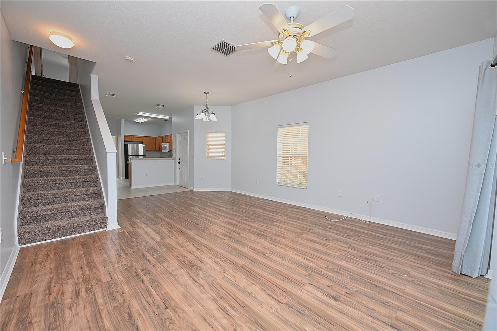 AUTUMNWOOD GROVE - Residential Lease