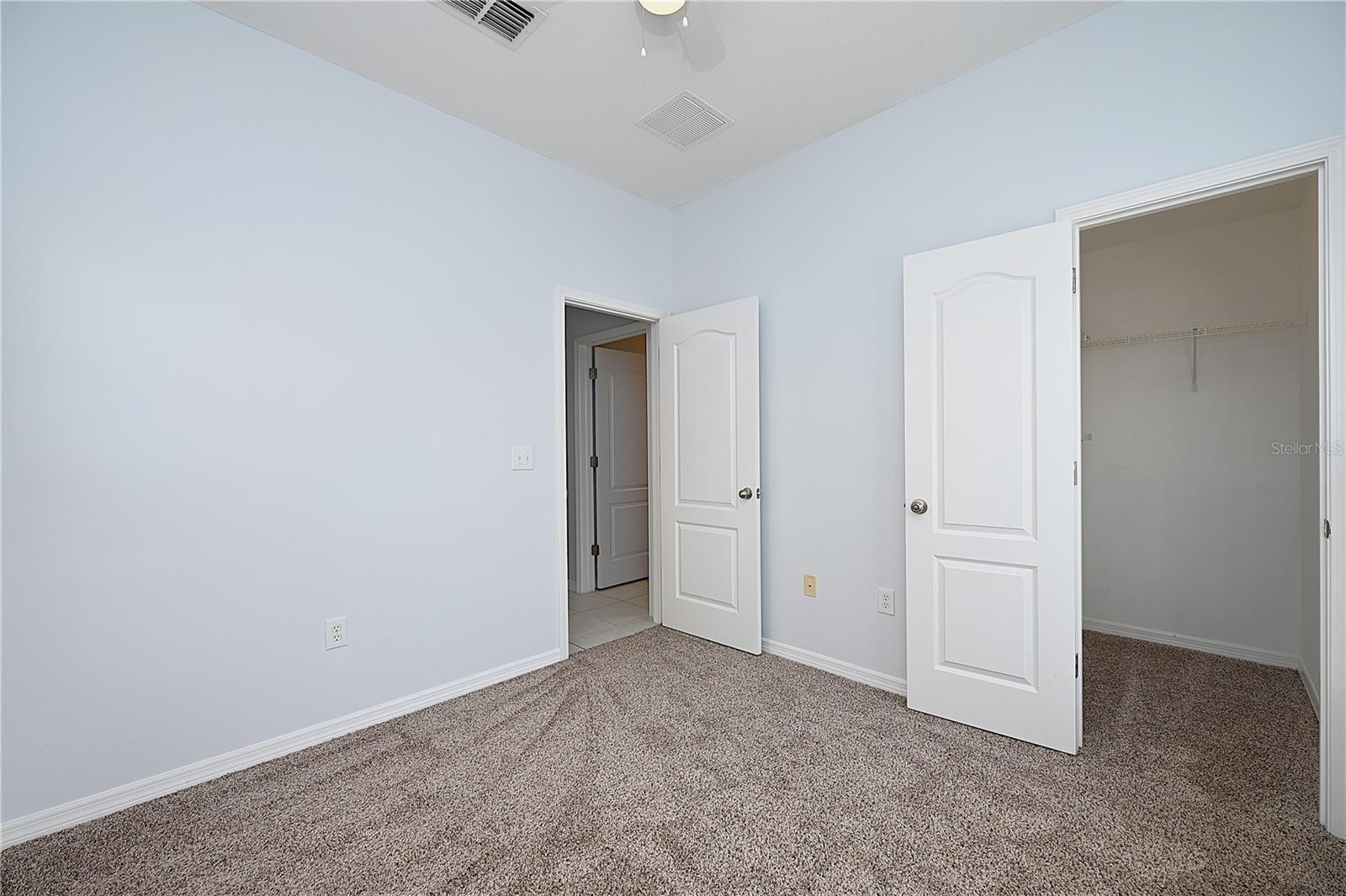 AUTUMNWOOD GROVE - Residential Lease