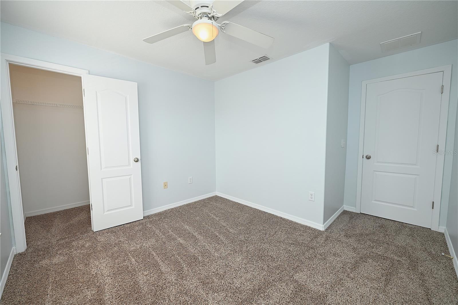 AUTUMNWOOD GROVE - Residential Lease