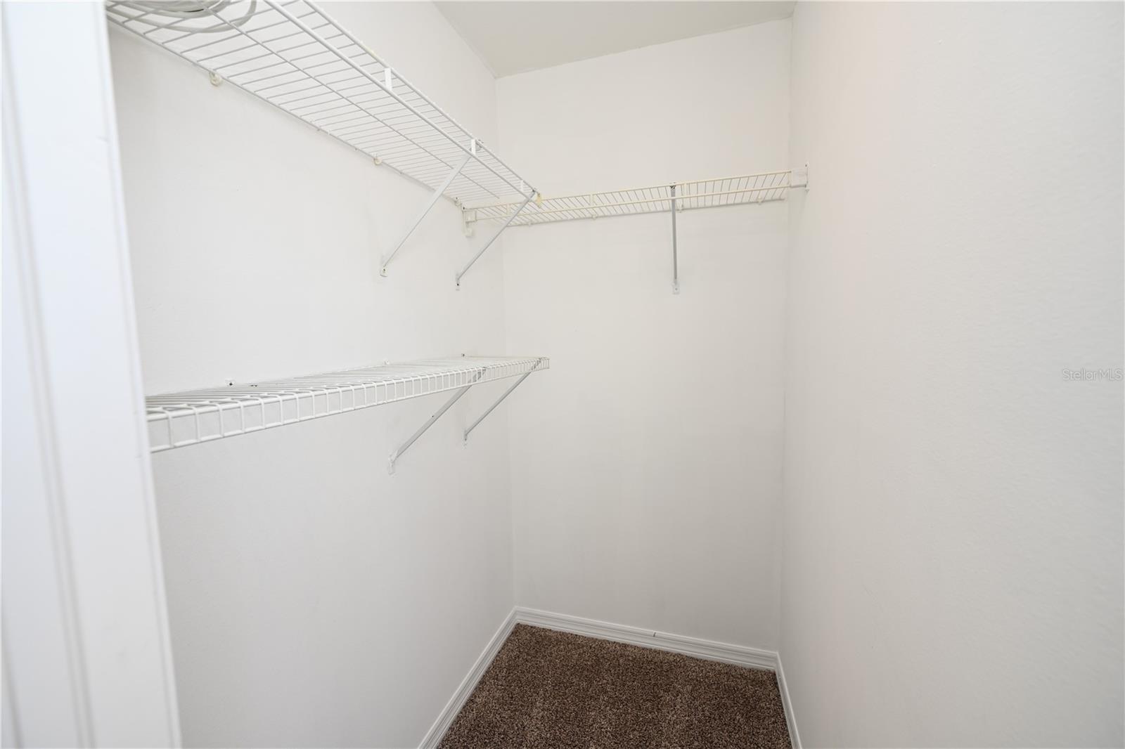 AUTUMNWOOD GROVE - Residential Lease