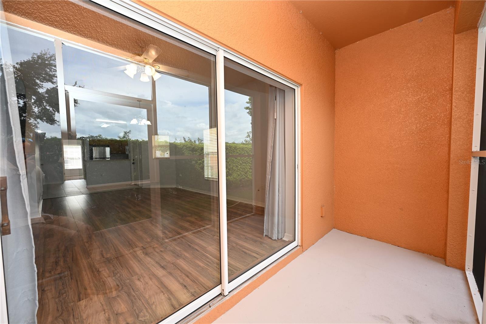 AUTUMNWOOD GROVE - Residential Lease