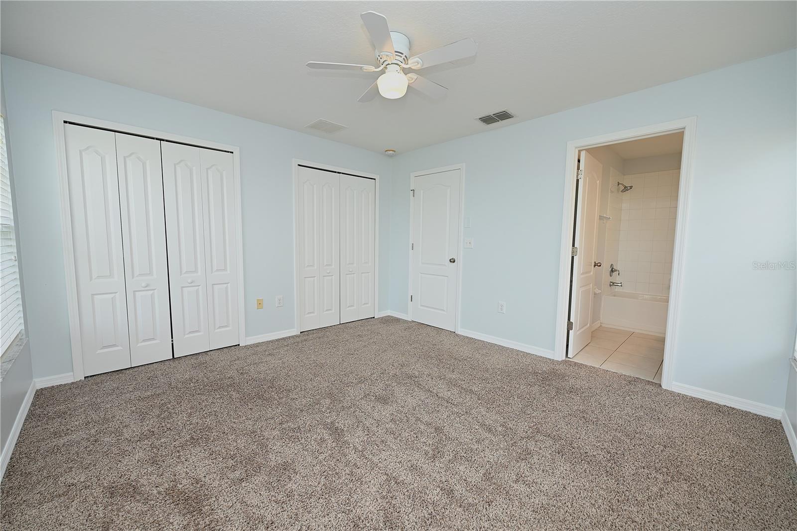 AUTUMNWOOD GROVE - Residential Lease
