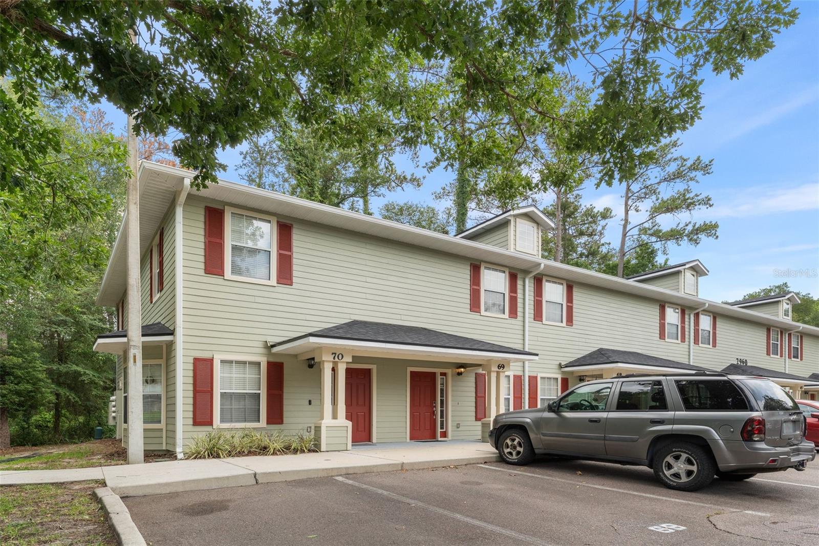 CHASE HOLLOW LLC PH 3 - Residential