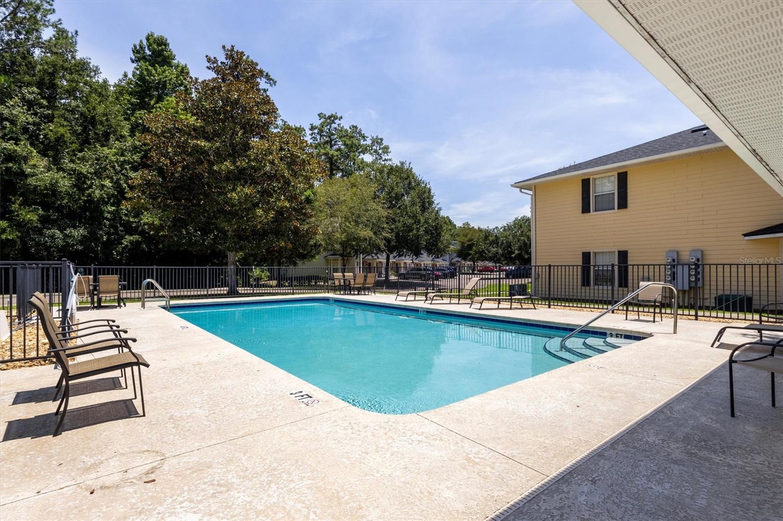 CHASE HOLLOW LLC PH 3 - Residential