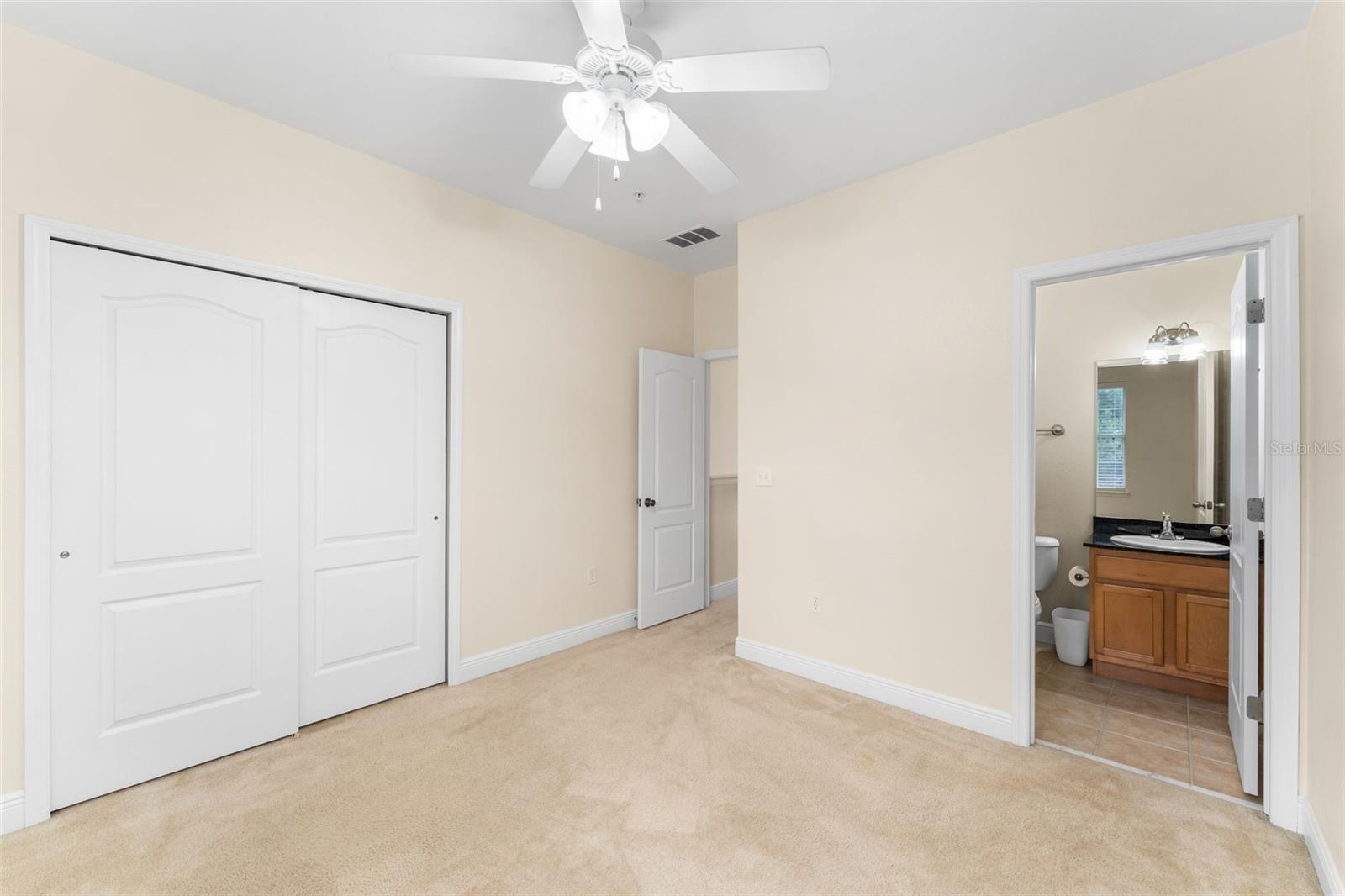CHASE HOLLOW LLC PH 3 - Residential