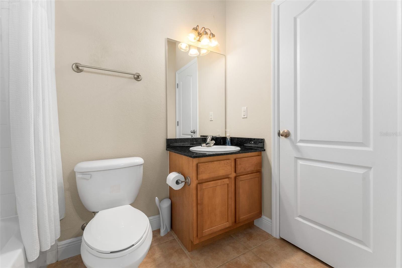 CHASE HOLLOW LLC PH 3 - Residential