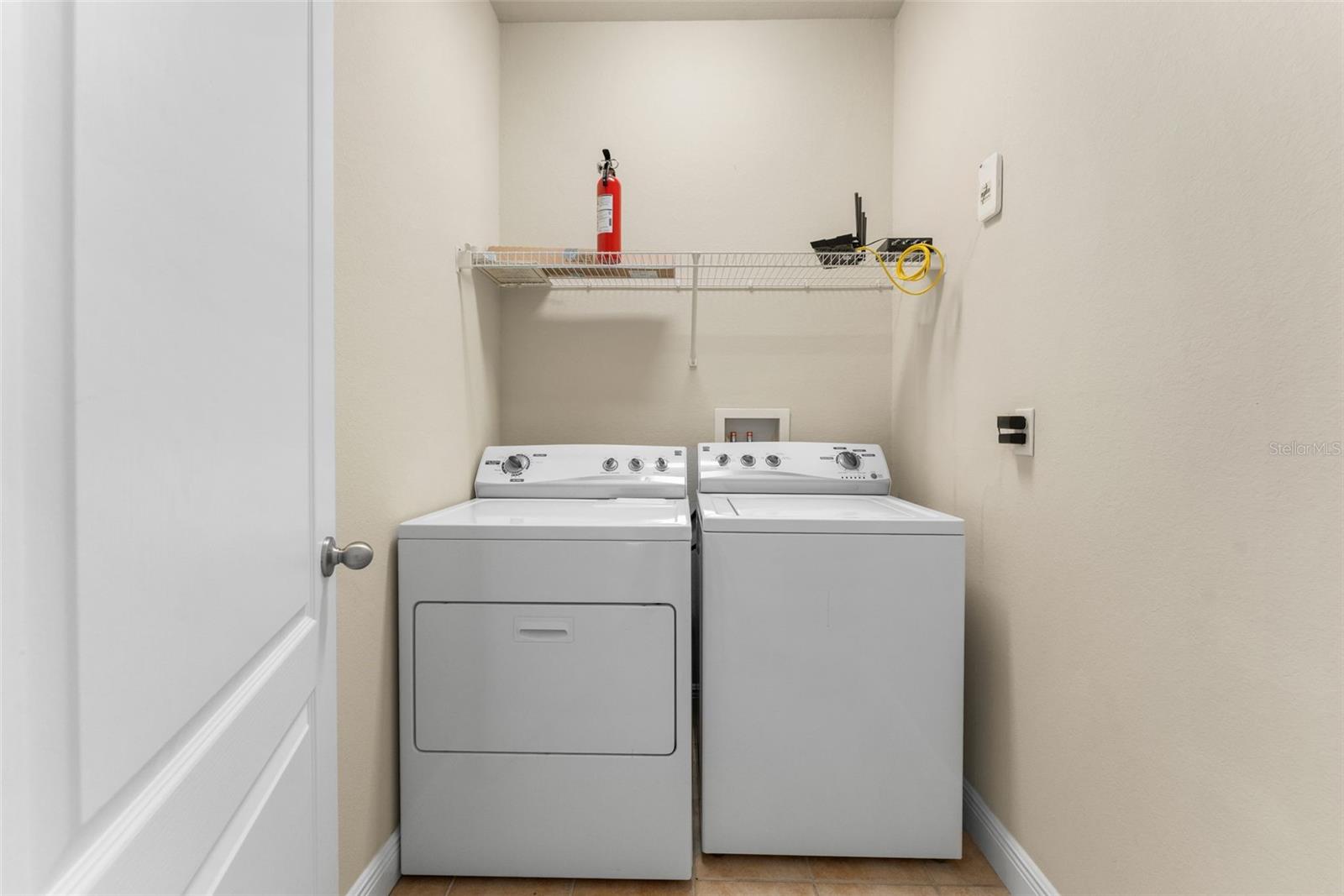 CHASE HOLLOW LLC PH 3 - Residential
