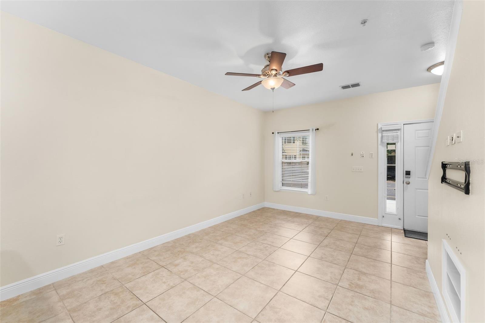 CHASE HOLLOW LLC PH 3 - Residential