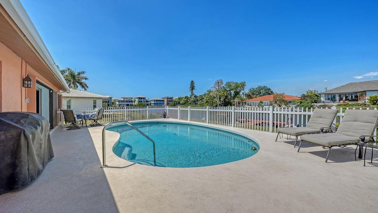 WATERFRONT ESTATES - Residential