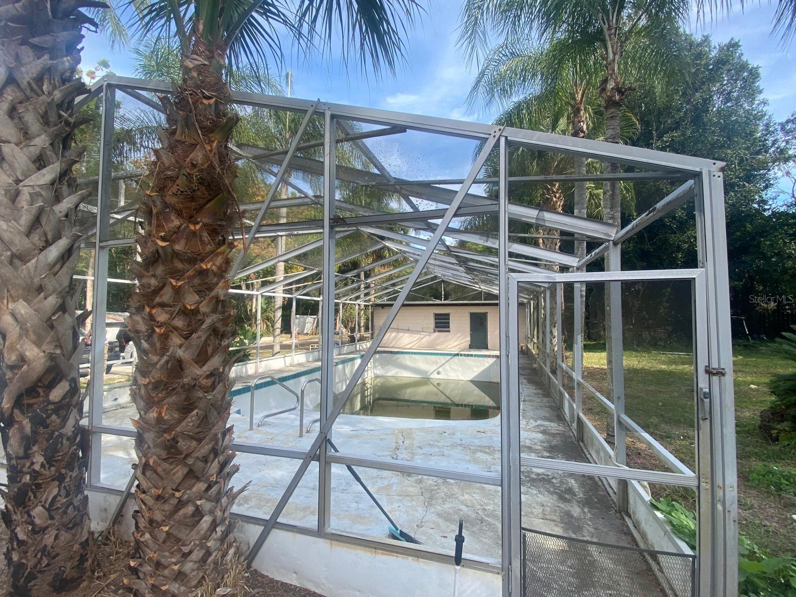 PLYMOUTH SORRENTO - Residential