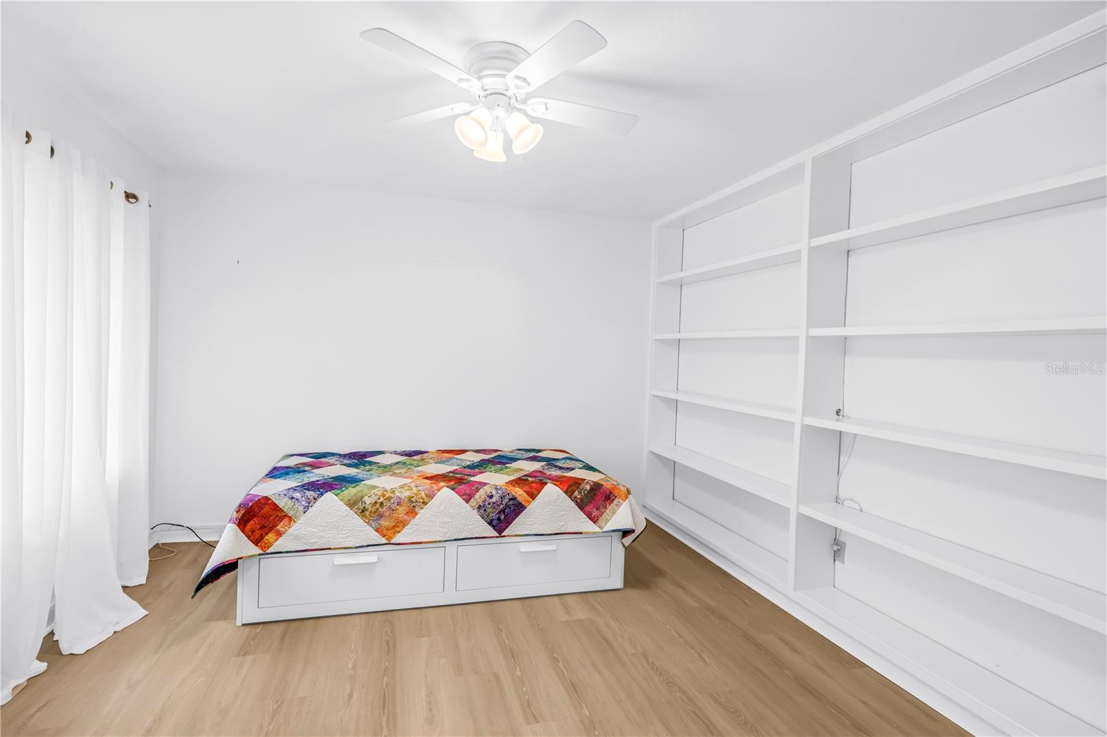 FEATHER SOUND - Residential